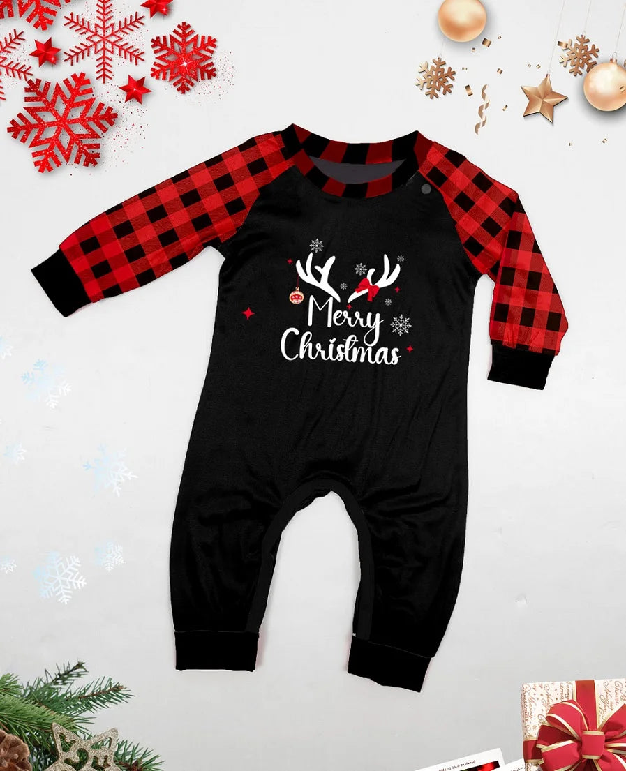 Pyjama Noël pour chien assorti à la famille 2025