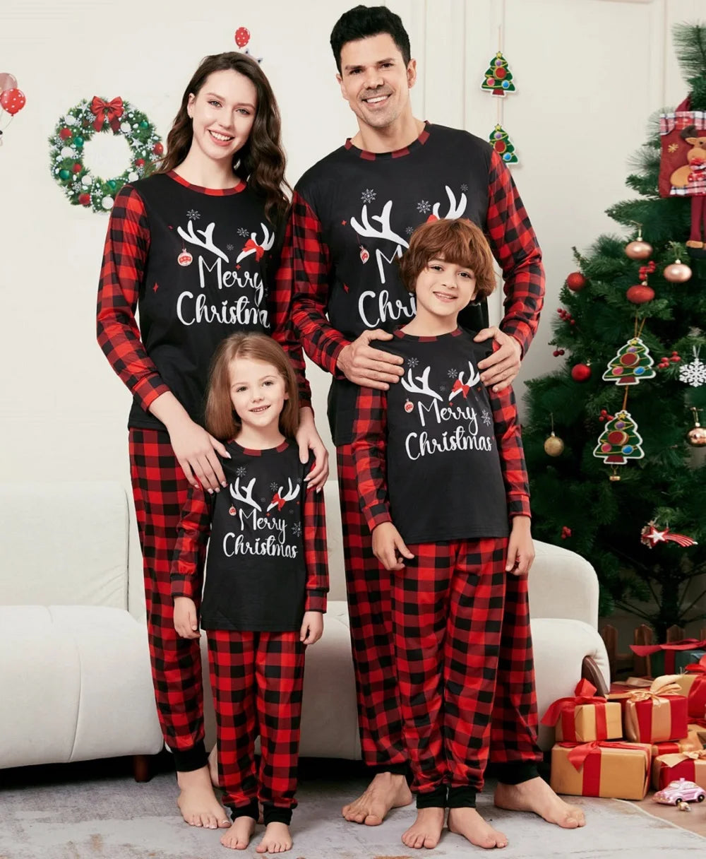 Ensemble pyjama Noël coordonné adulte enfant bébé et chien